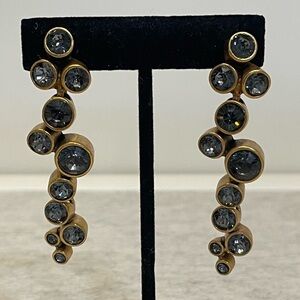 Oscar de la Renta Gold and Blue Crystal Clip Earrings 💕